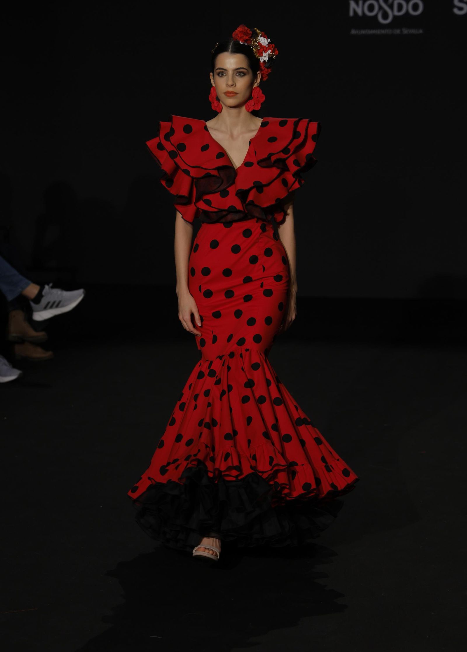 Emprende Lunares, el desfile de moda flamenca de Nerea Cariño, que anticipa la Feria de Abril: todas las fotos.