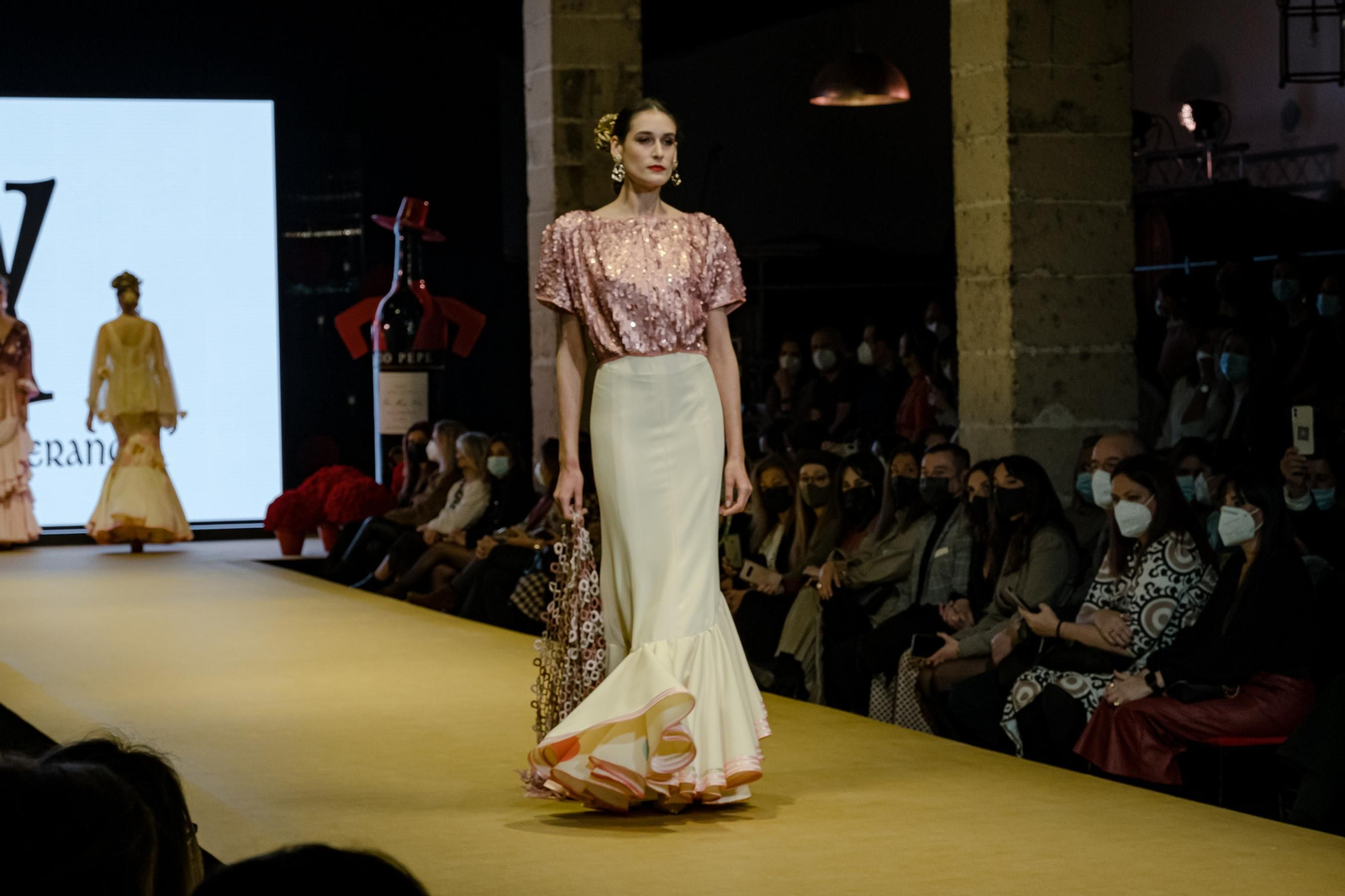 El desfile de Ángeles Verano en la Pasarela Flamenca de Jerez, todas las fotos
