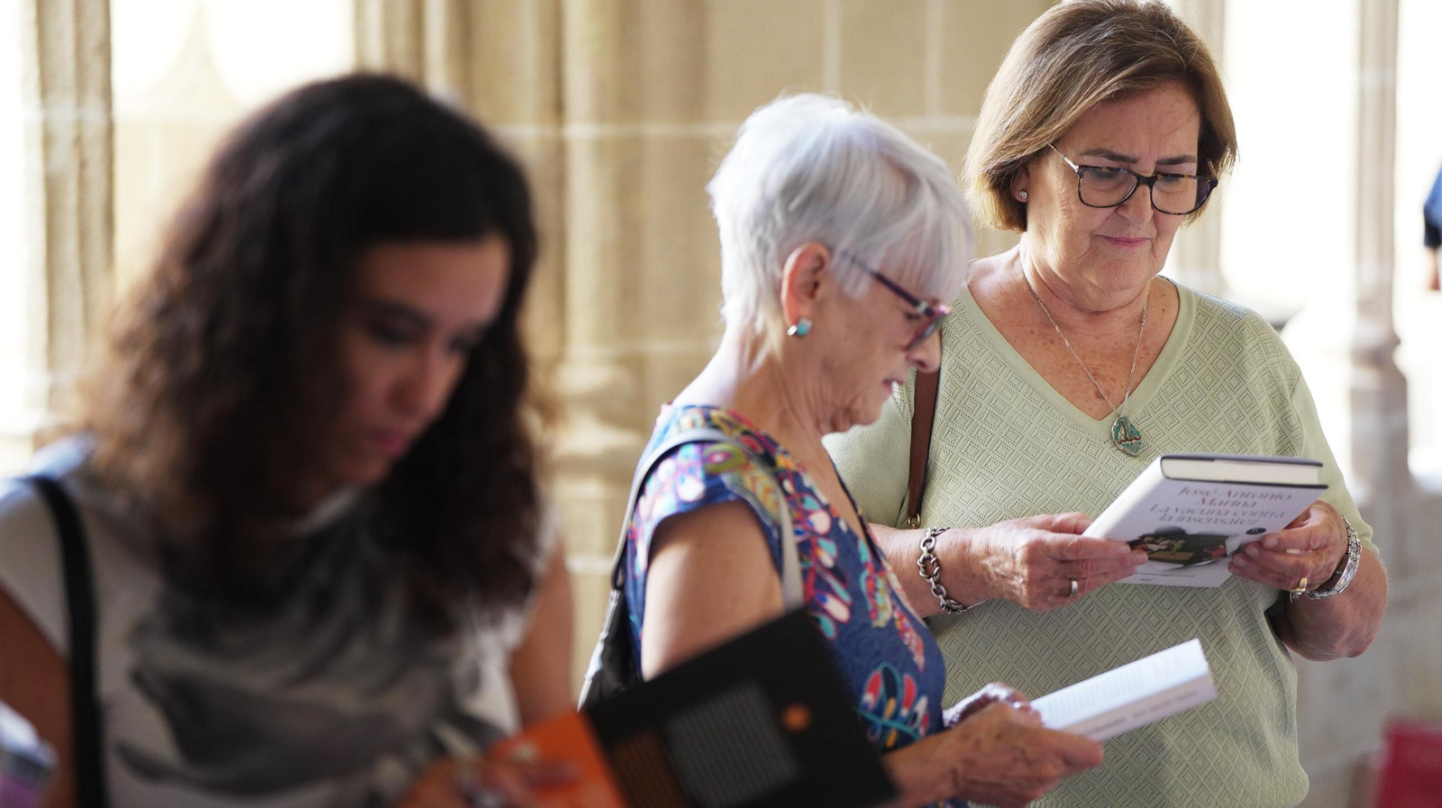 Imágenes de la inauguración de la Feria del Libro de Jerez 2025