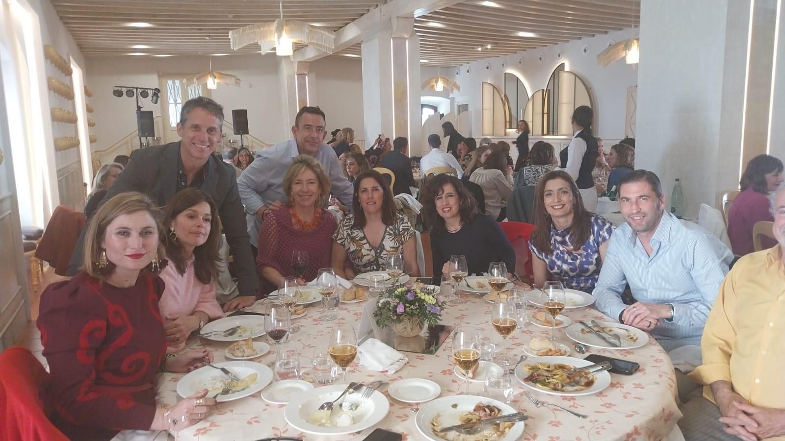 Toñi Rodríguez, Rosa Sainz, Higinio Vidal, Sandra Florido, Javier López, Victoria Melero, Marian Fajardo, Begoña López y Miguel Ángel López.