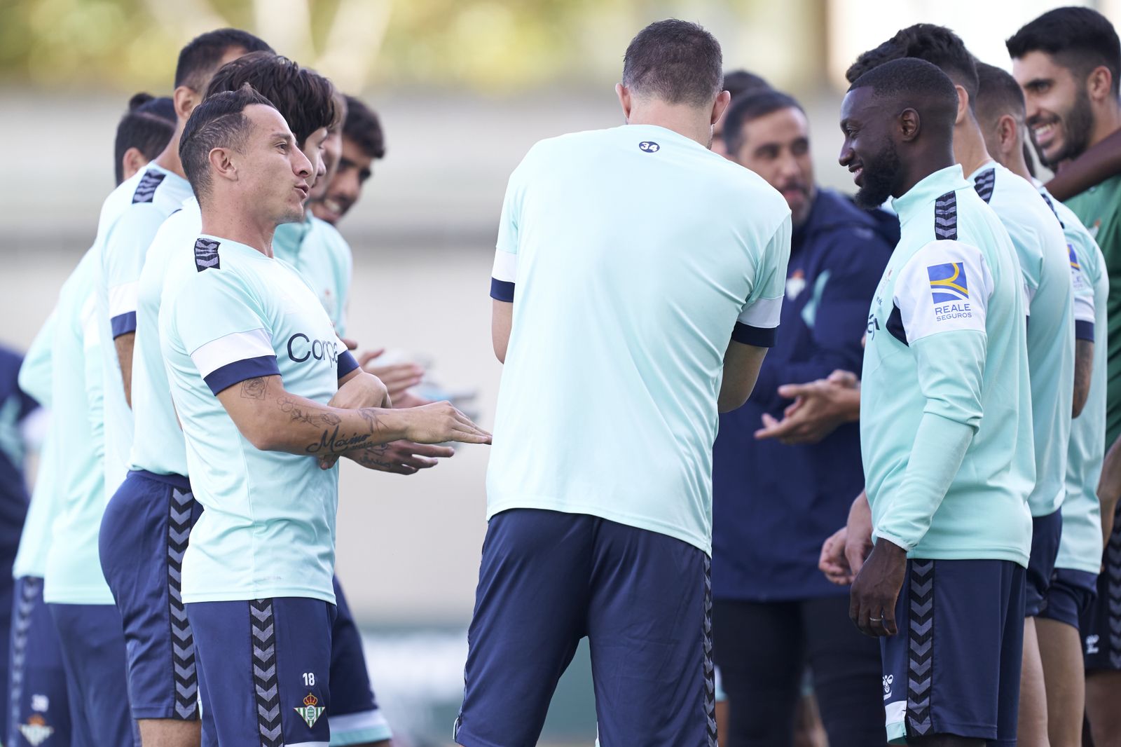 El primer entrenamiento de Sokratis en el Betis.
