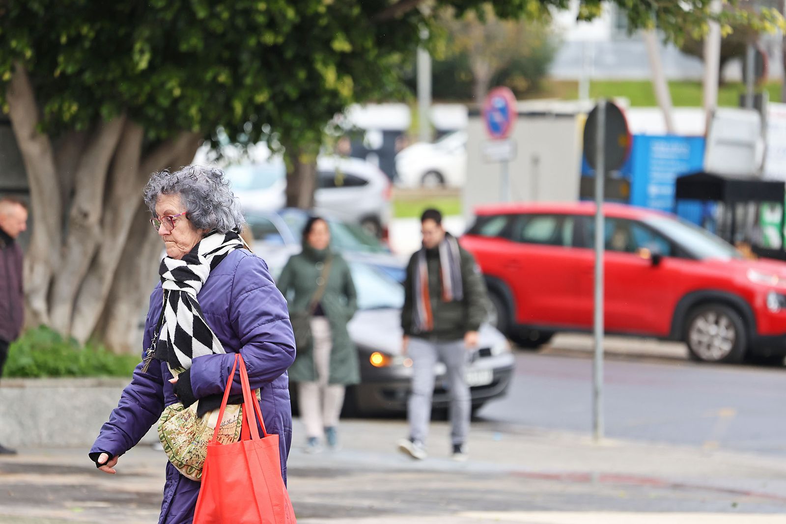 Lluvia y frío intenso en la mañana de miércoles