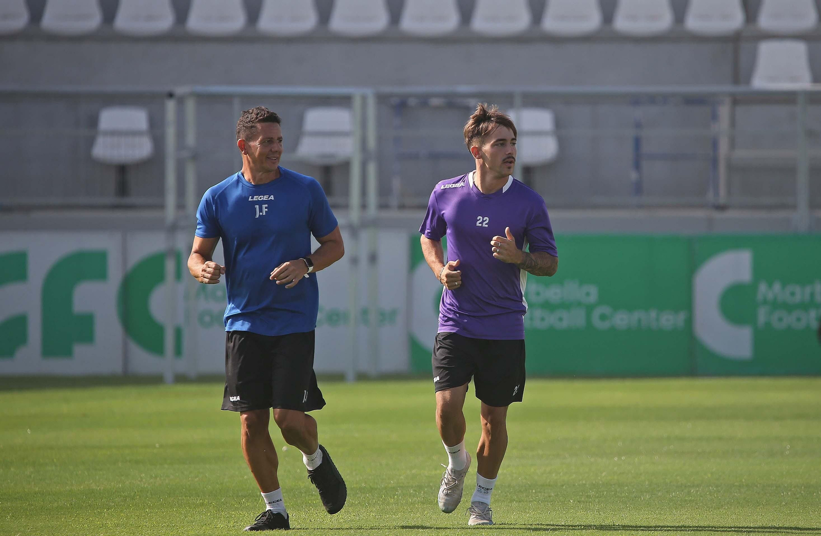 Fotos del primer entrenamiento de la Balona en el Ciudad de La Línea