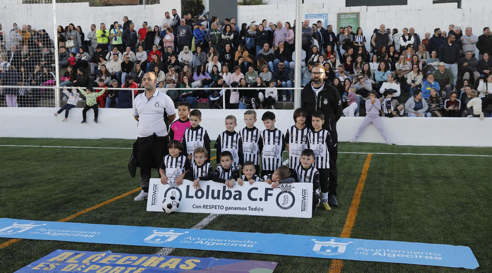 Las fotos de la inauguración del césped artificial del campo Teodosio Tomás del Loluba de Algeciras Las fotos de la inauguración del césped artificial del campo Teodosio Tomás del Loluba de Algeciras