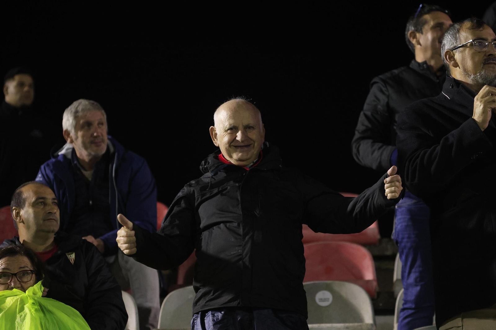 Búscate en el Nuevo Mirador durante el Algeciras - Villarreal B de Primera Federación