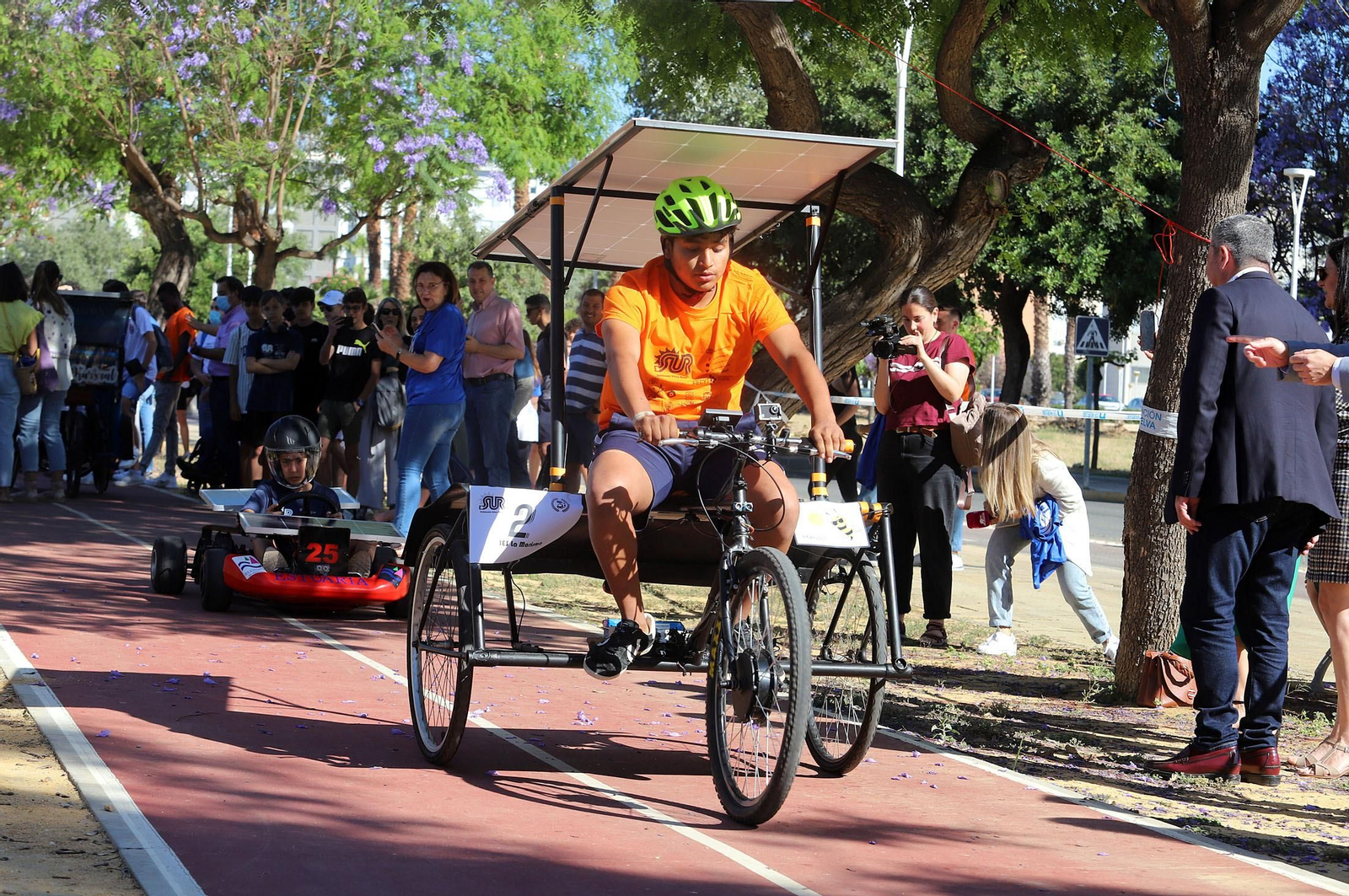 Los vehículos del IES La Marisma y del IES Estuaria, clasificados en primer y segundo lugar en la categoría de ESO y Bachillerato.