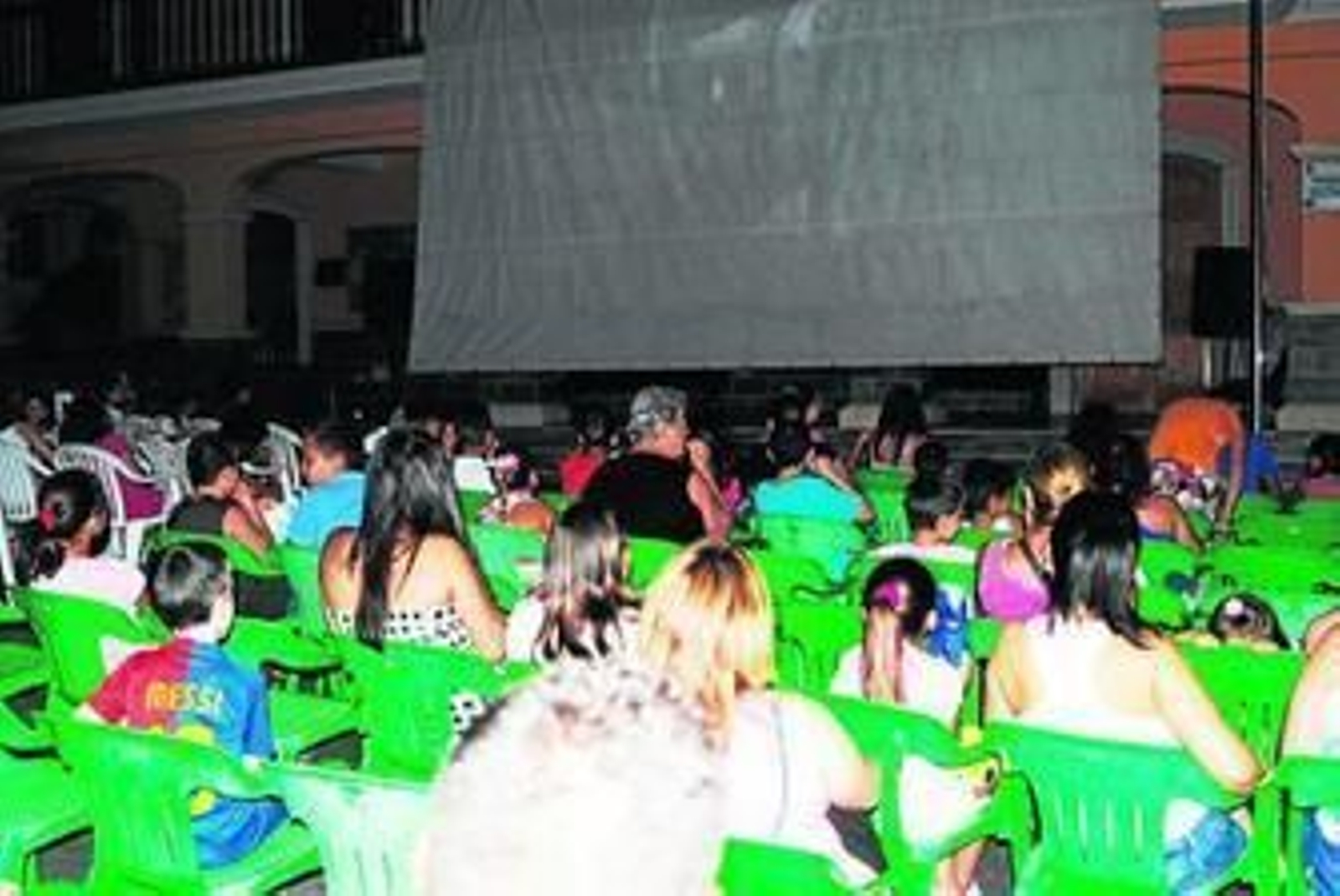 Público asistente a una proyección de una película durante este verano.