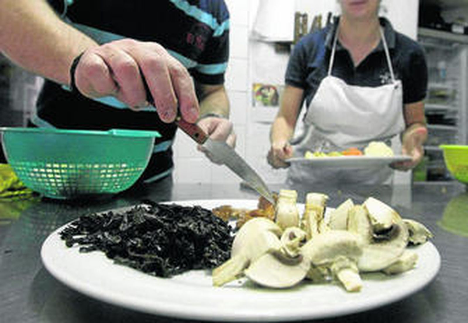 En estas fechas es habitual encontrar setas en los menús de los establecimientos hosteleros de Cádiz.