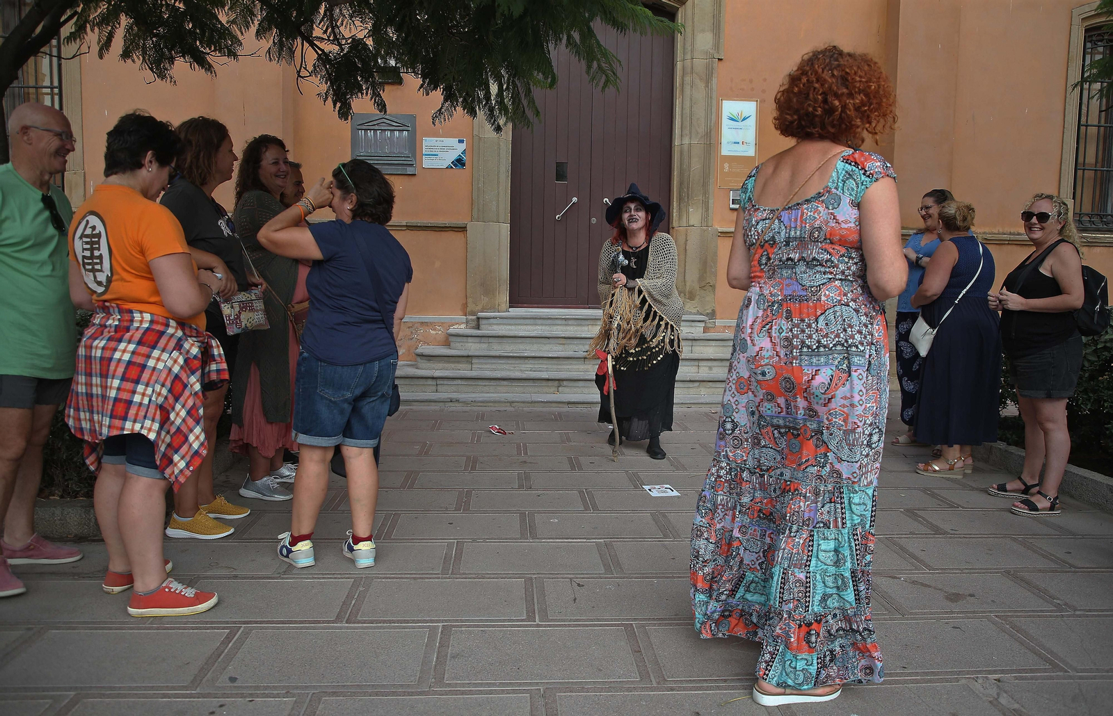 La primera ruta turística teatralizada por el centro de La Línea, en imágenes
