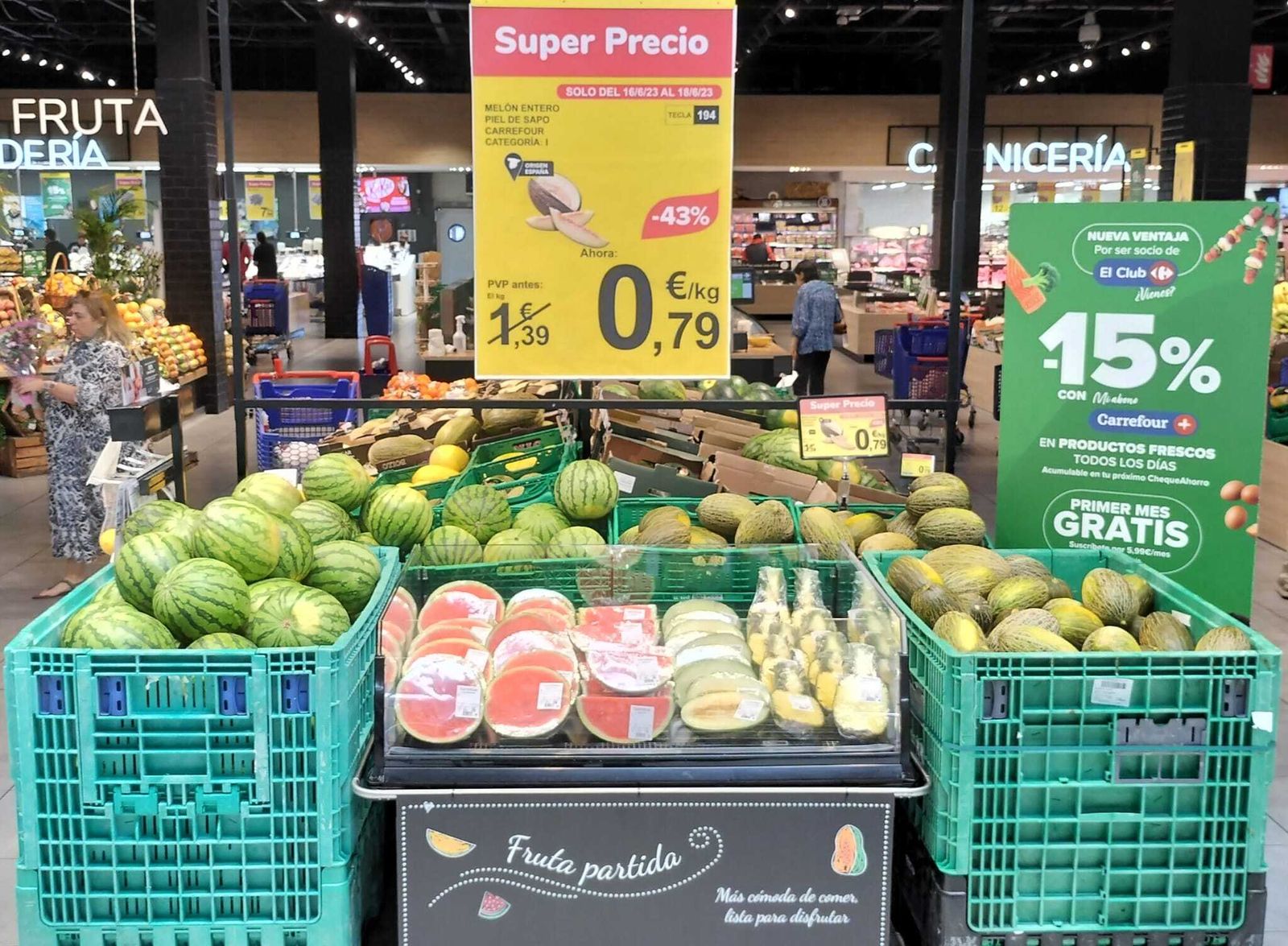Sandías y melones en Carrefour.