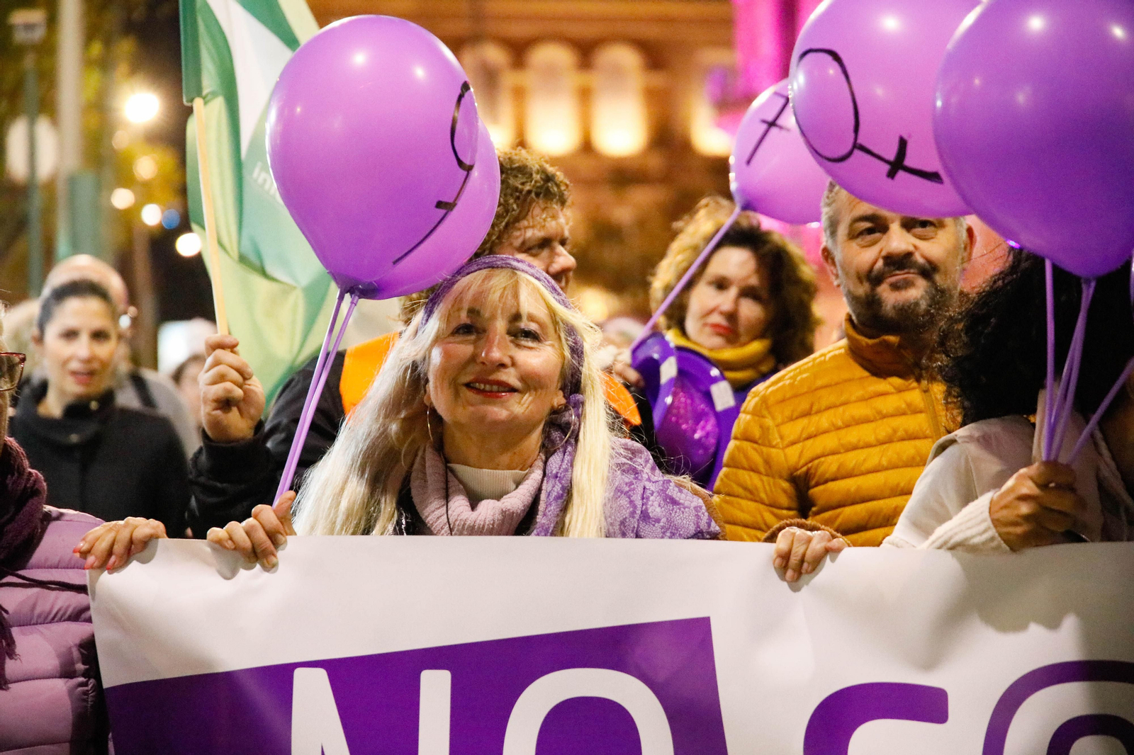 Galería de imágenes por el día de la mujer en Almería