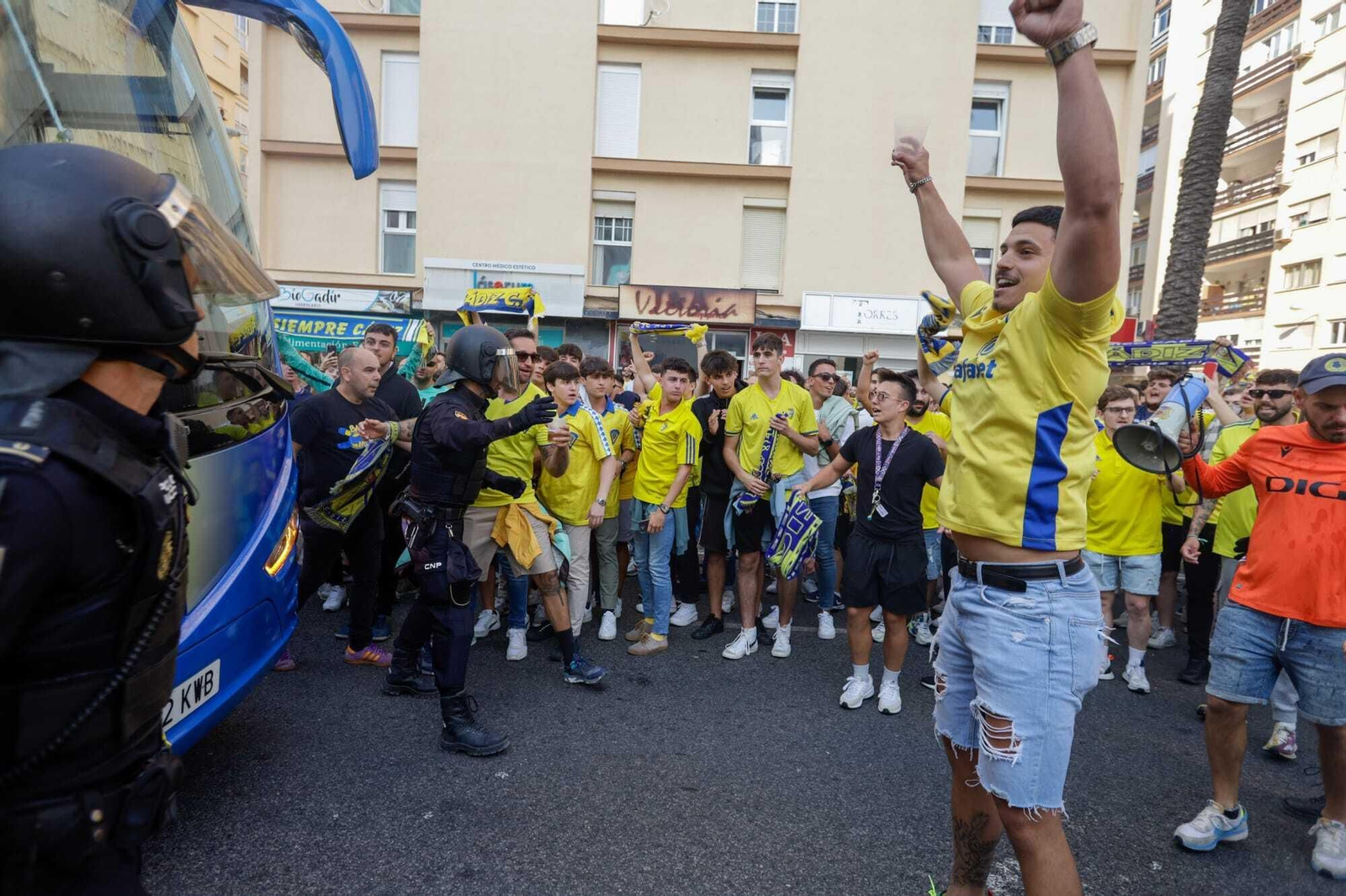Así recibe la afición al Cádiz C.F. antes del partido contra el Valladolid