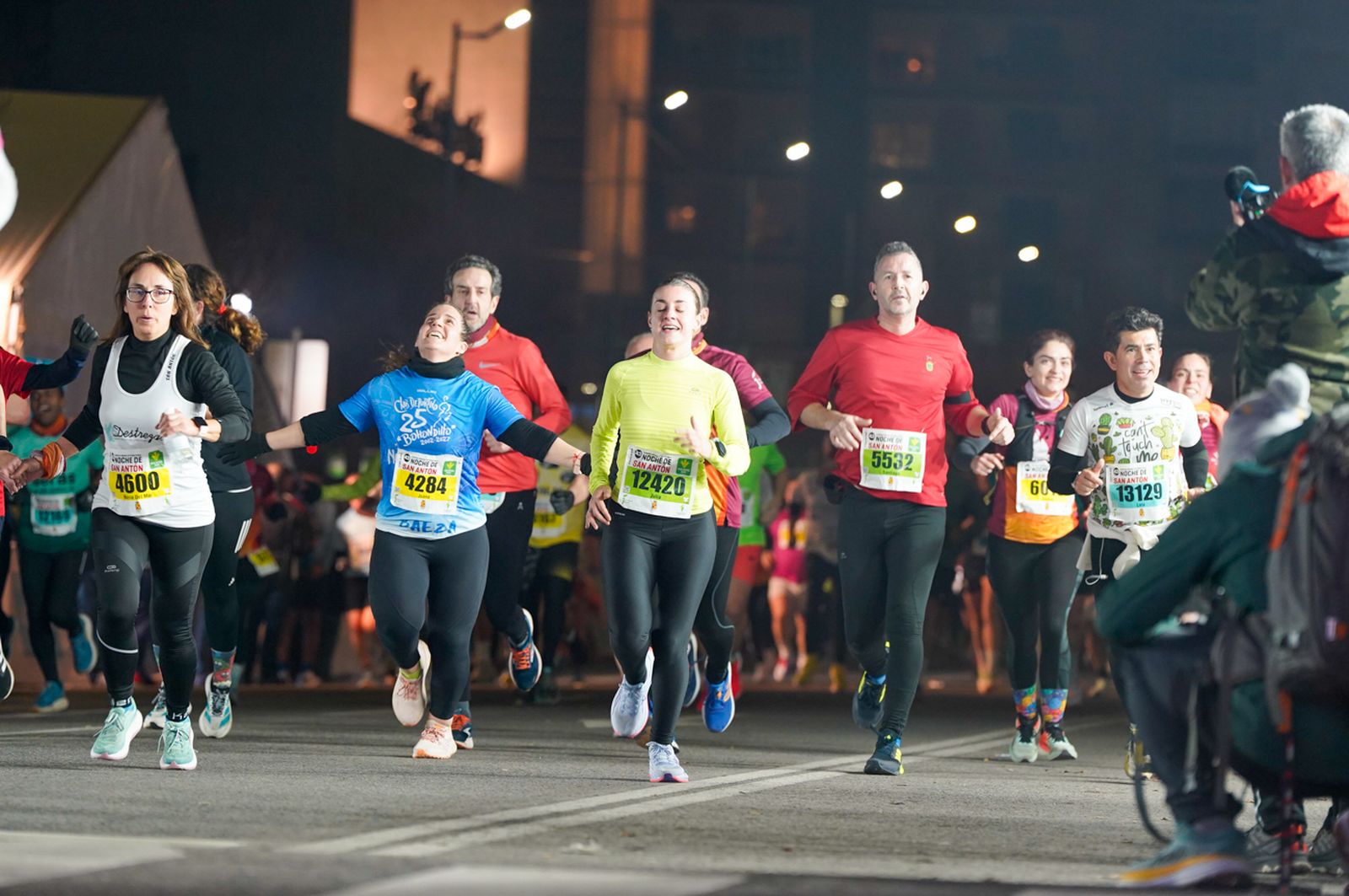 En imágenes: búscate en tu llegada a meta de la Carrera de San Antón 2026 (13)