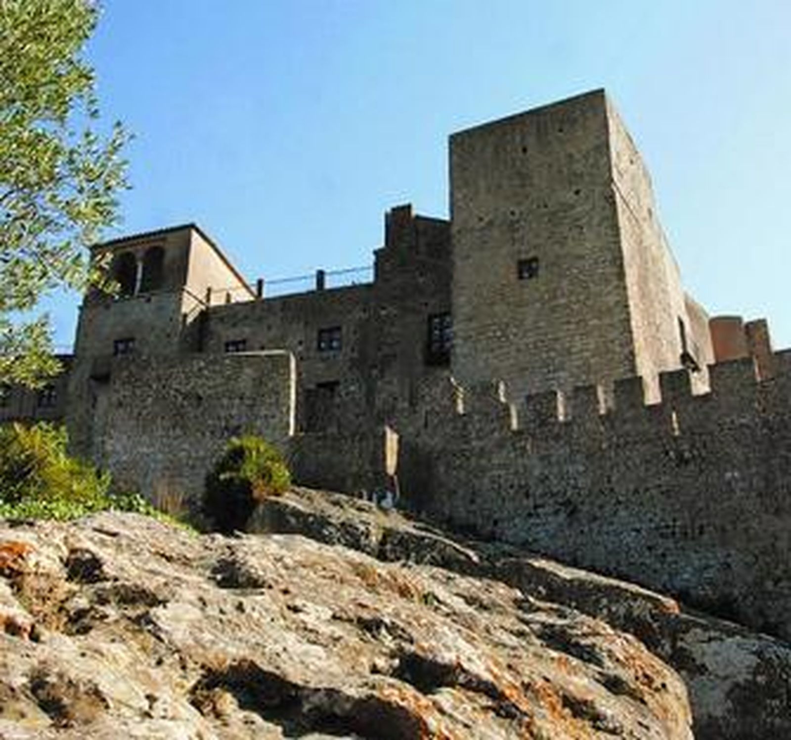 Vista del castillo de Castellar de la Frontera.
