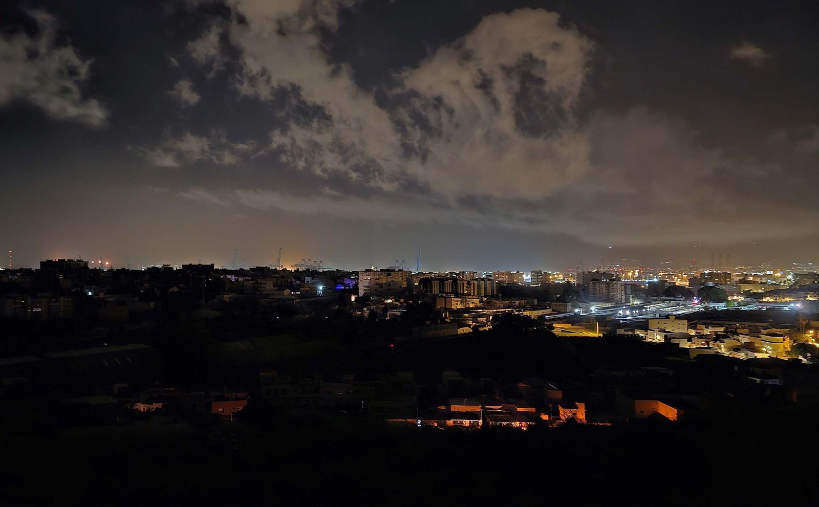 NOCHE APAGΠALGECIRAS ERASMO (115)