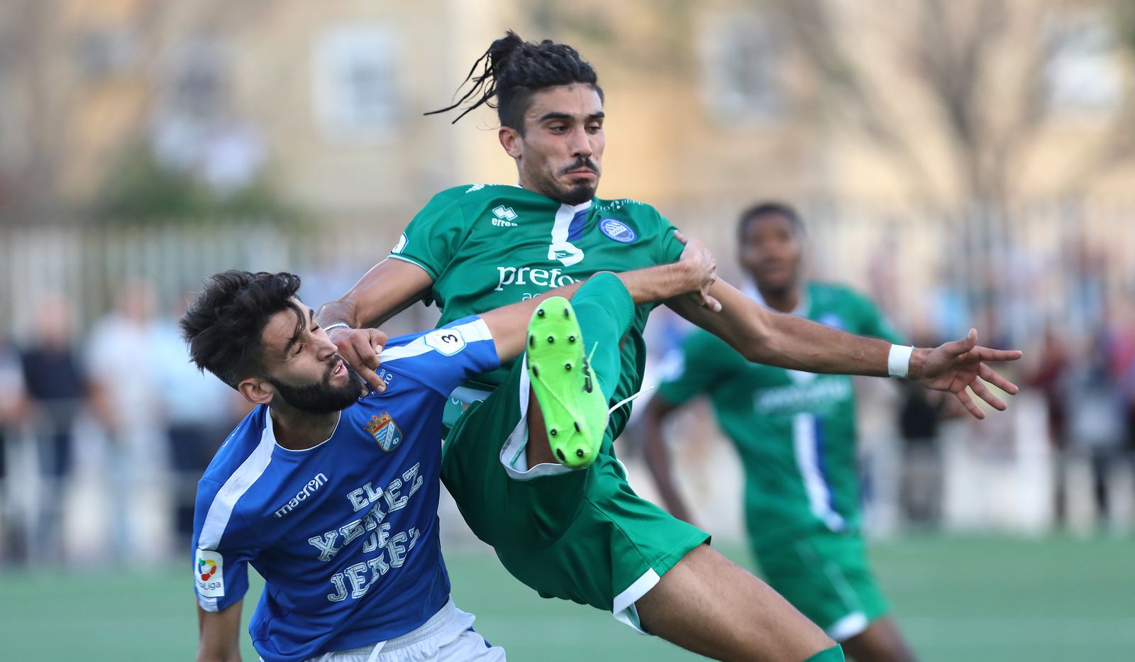 El Xerez DFC utilizó su segunda equipación verde en La Granja ante el Xerez CD.