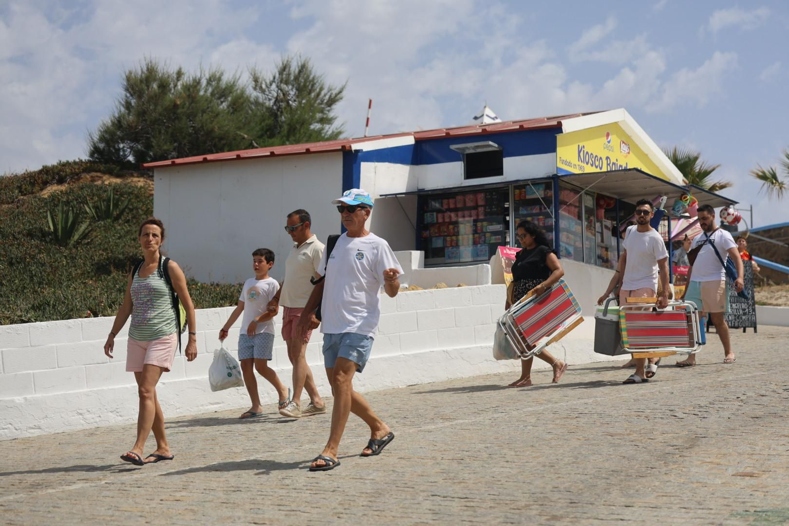 Imágenes del ambiente en las playas de Huelva