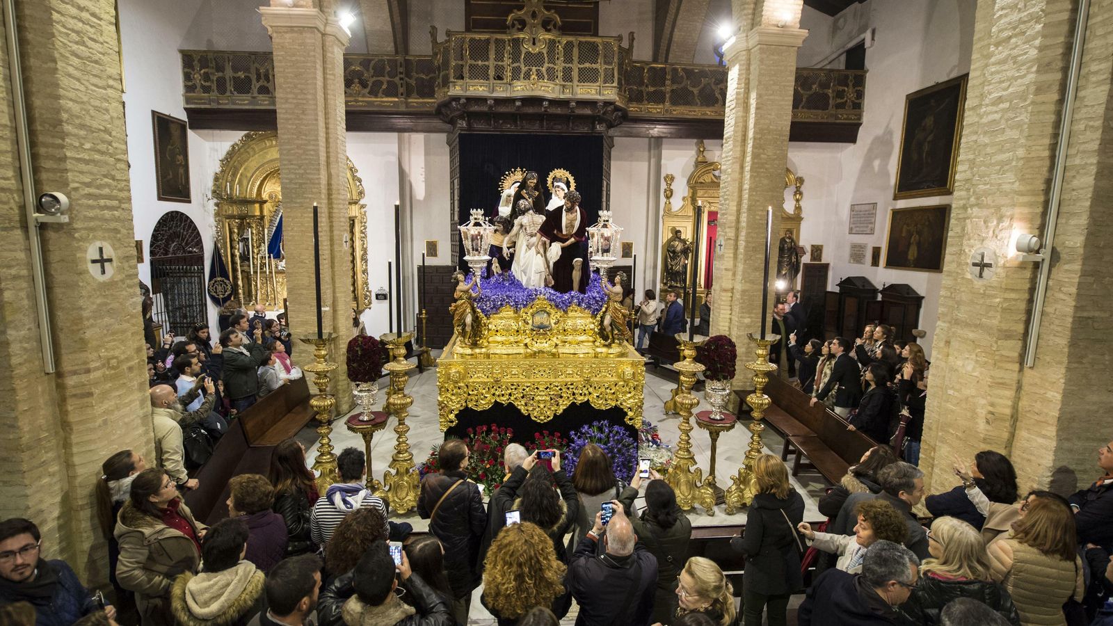 El misterio de Santa Marta en el interior de la Iglesia de San Andrés.