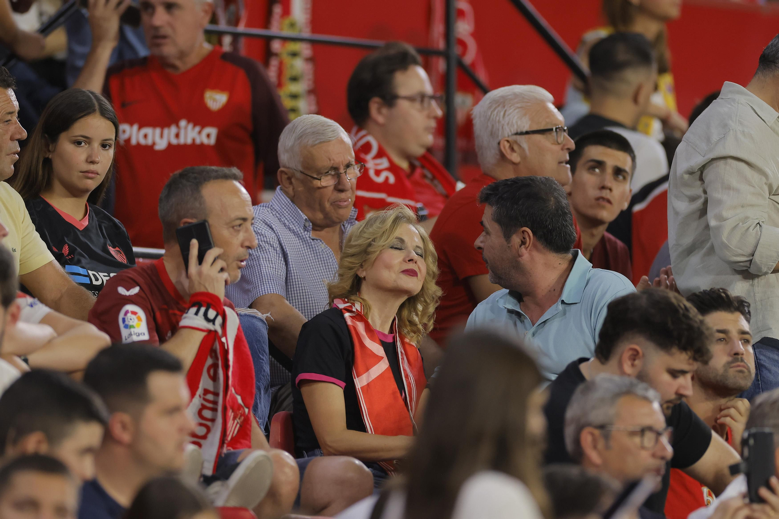 Búscate en las fotos del Sevilla-Rayo