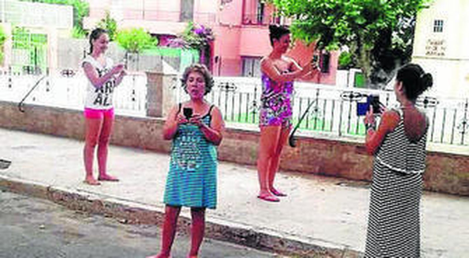 La actividad se está desarrollando a lo largo de esta semana en el Centro Guadalinfo de Alicún.