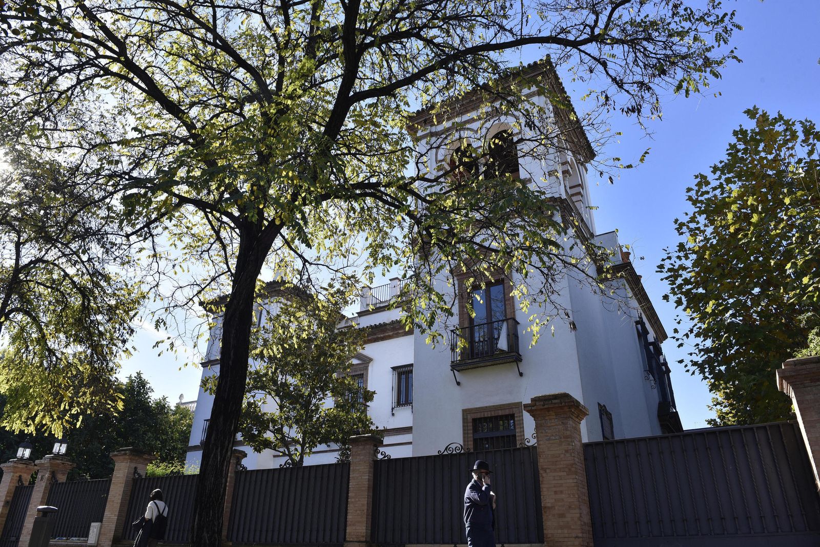 Casa en la avenida de la Palmera que la ciudad de Sevilla donó a la viuda de Aníbal González.