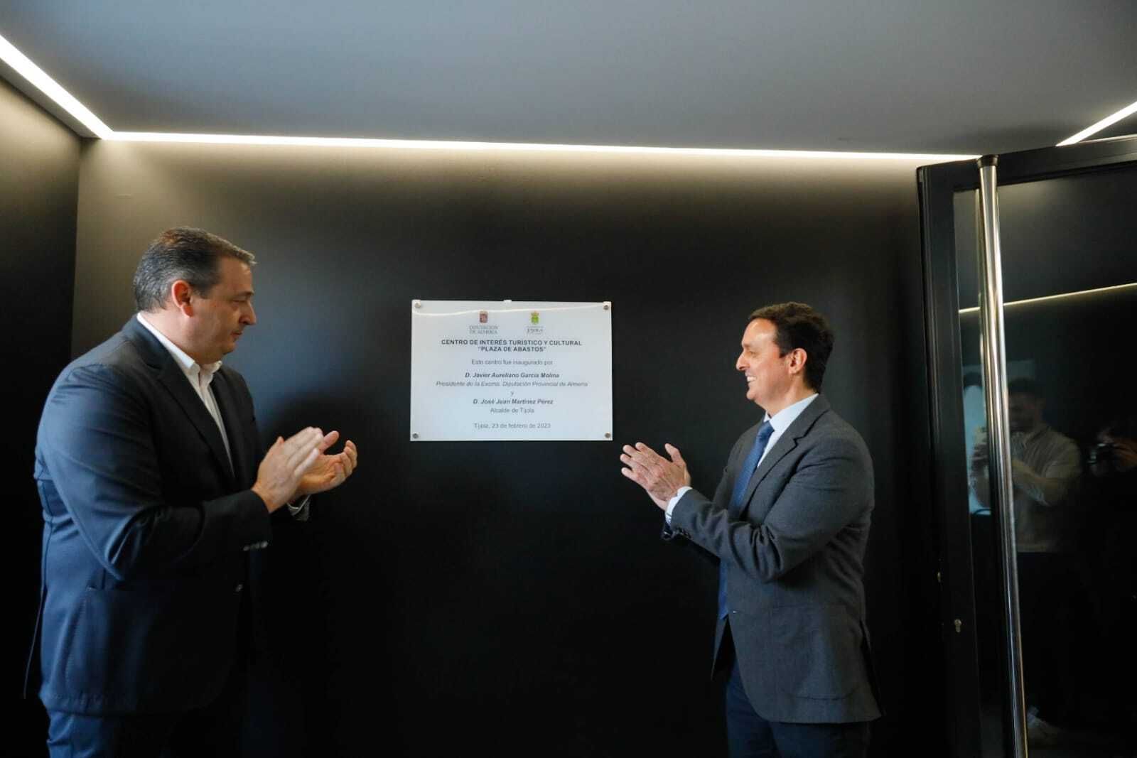 El alcalde de Tíjola y el presidente de Diputación han inaugurado esta tarde el centro.