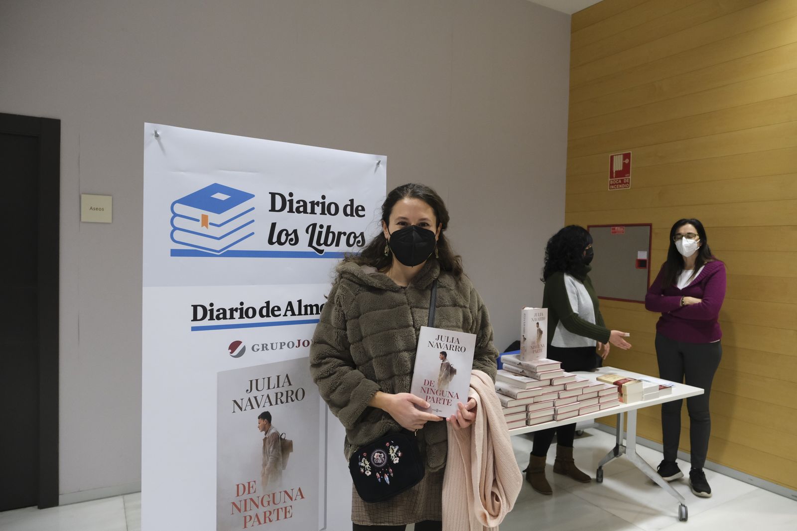Fotogalería Diario de los Libros, con Julia Navarro. Almería