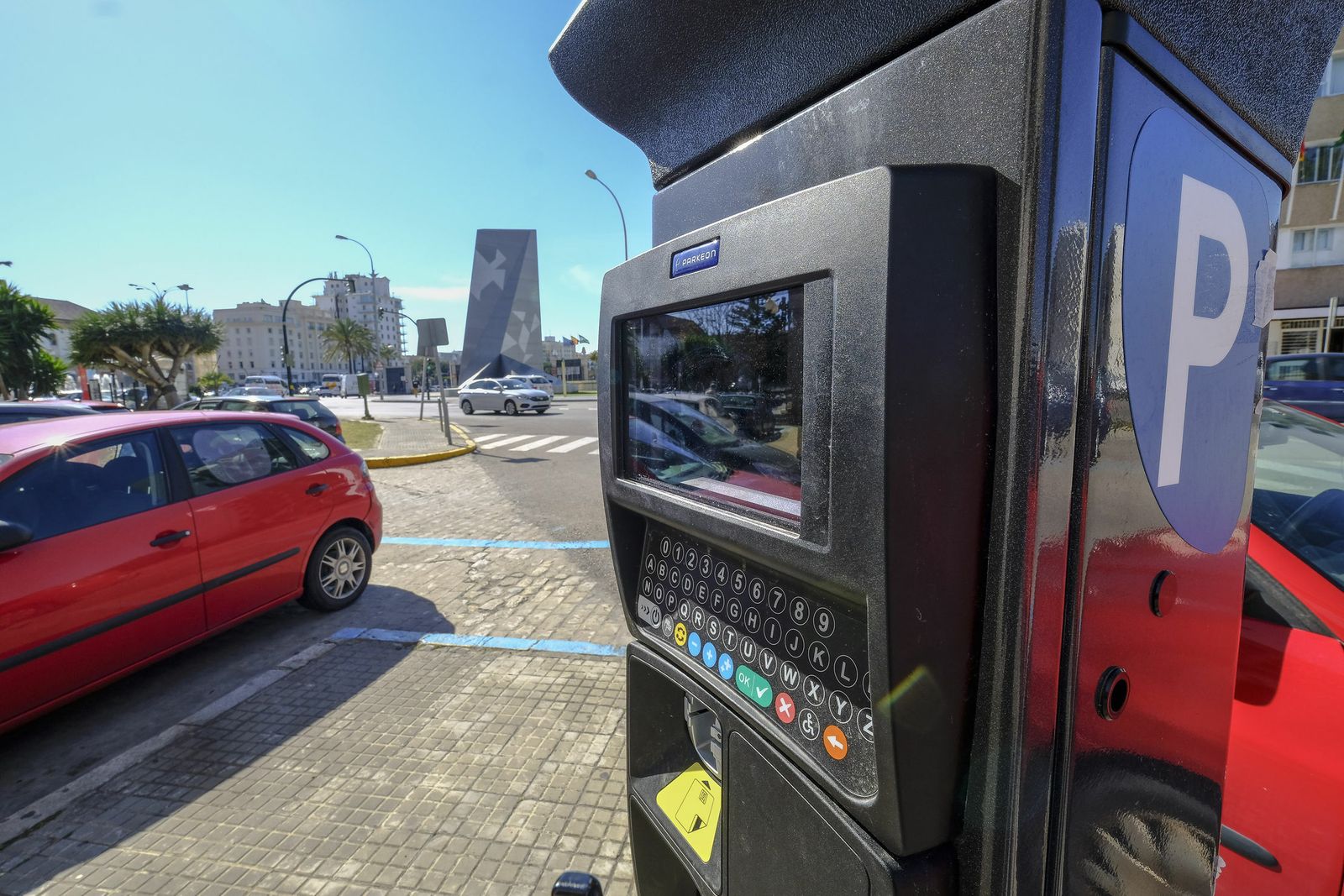 El Ayuntamiento ha elaborado una nueva ordenanza de aparcamientos regulados