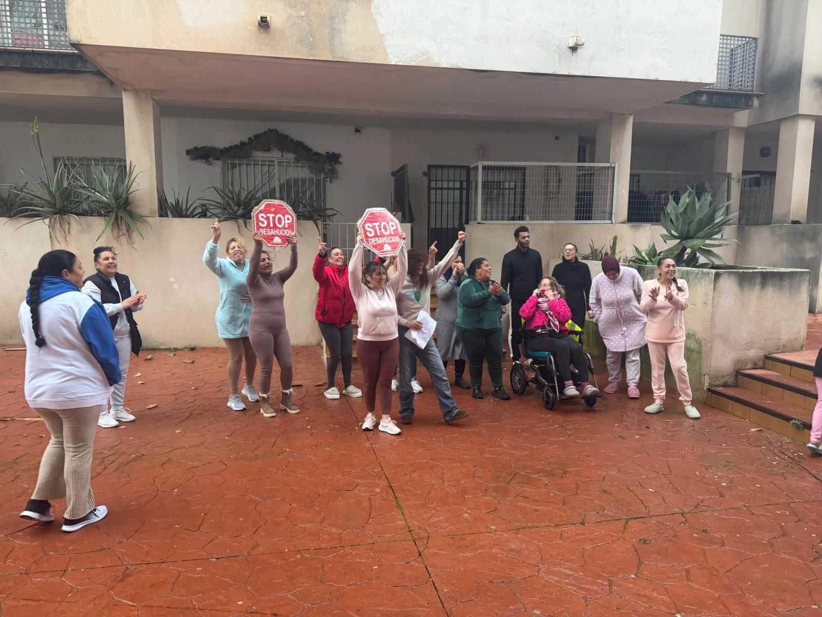 Vecinos afectados por el desalojo.