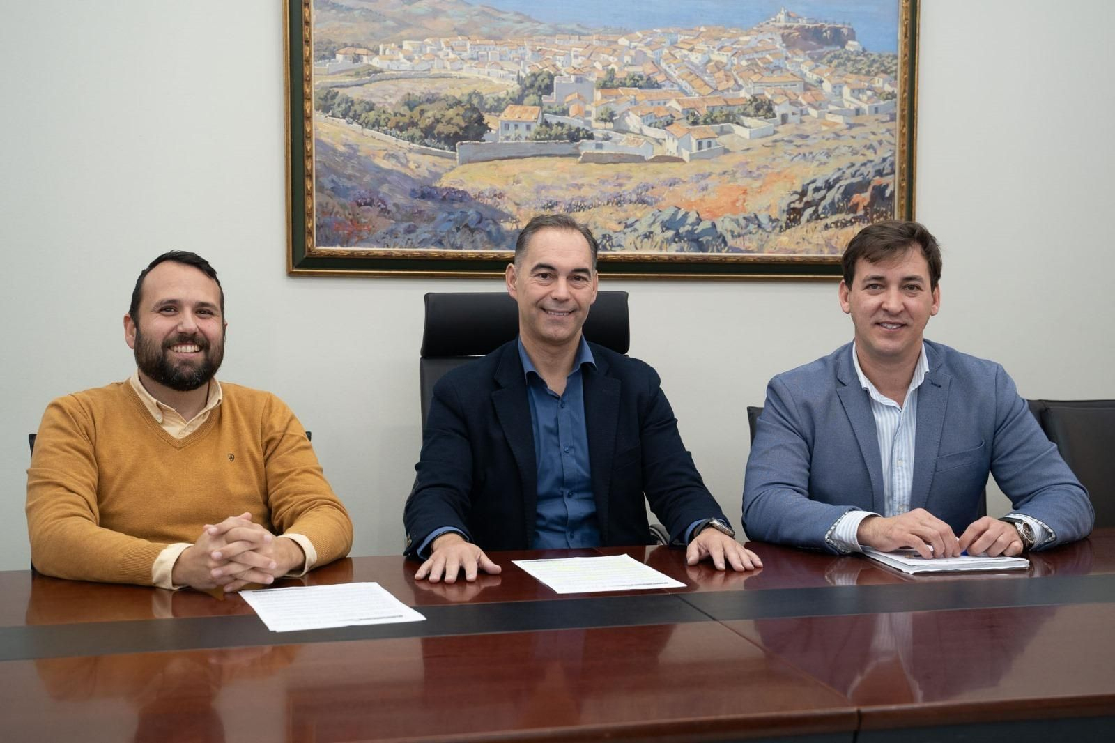 De izquierda a derecha, Juan Olea, Juan Antonio Lara y José Miguel Muriel. De izquierda a derecha, Juan Olea, Juan Antonio Lara y José Miguel Muriel.