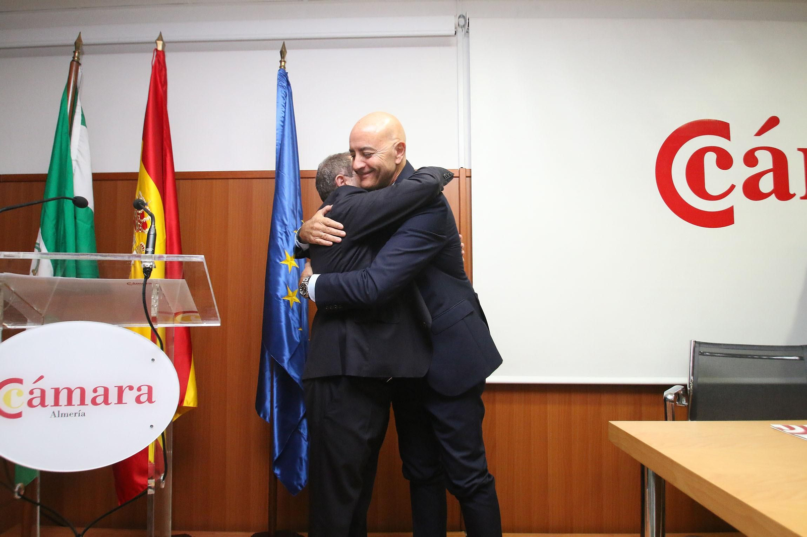 Fotogalería de la toma de posesión de Jerónimo Pérez como presidente de la Cámara de Comercio