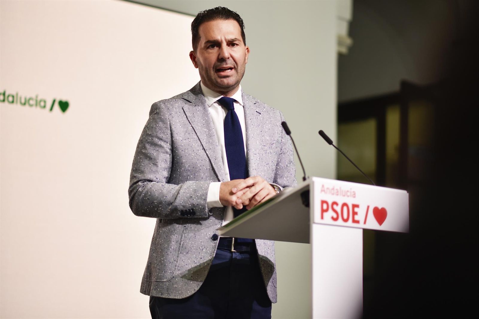 El PSOE-A achaca los datos a las políticas del Gobierno de Sánchez y critica la falta de "acción" de Moreno