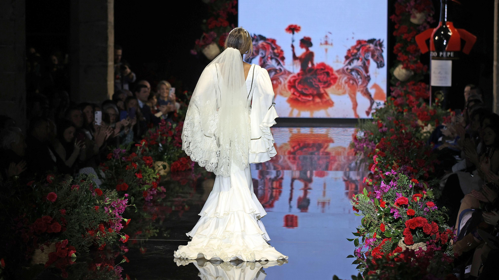 Desfile de Inmaculada González en la Pasarela Flamenca Tío Pepe Jerez 2024