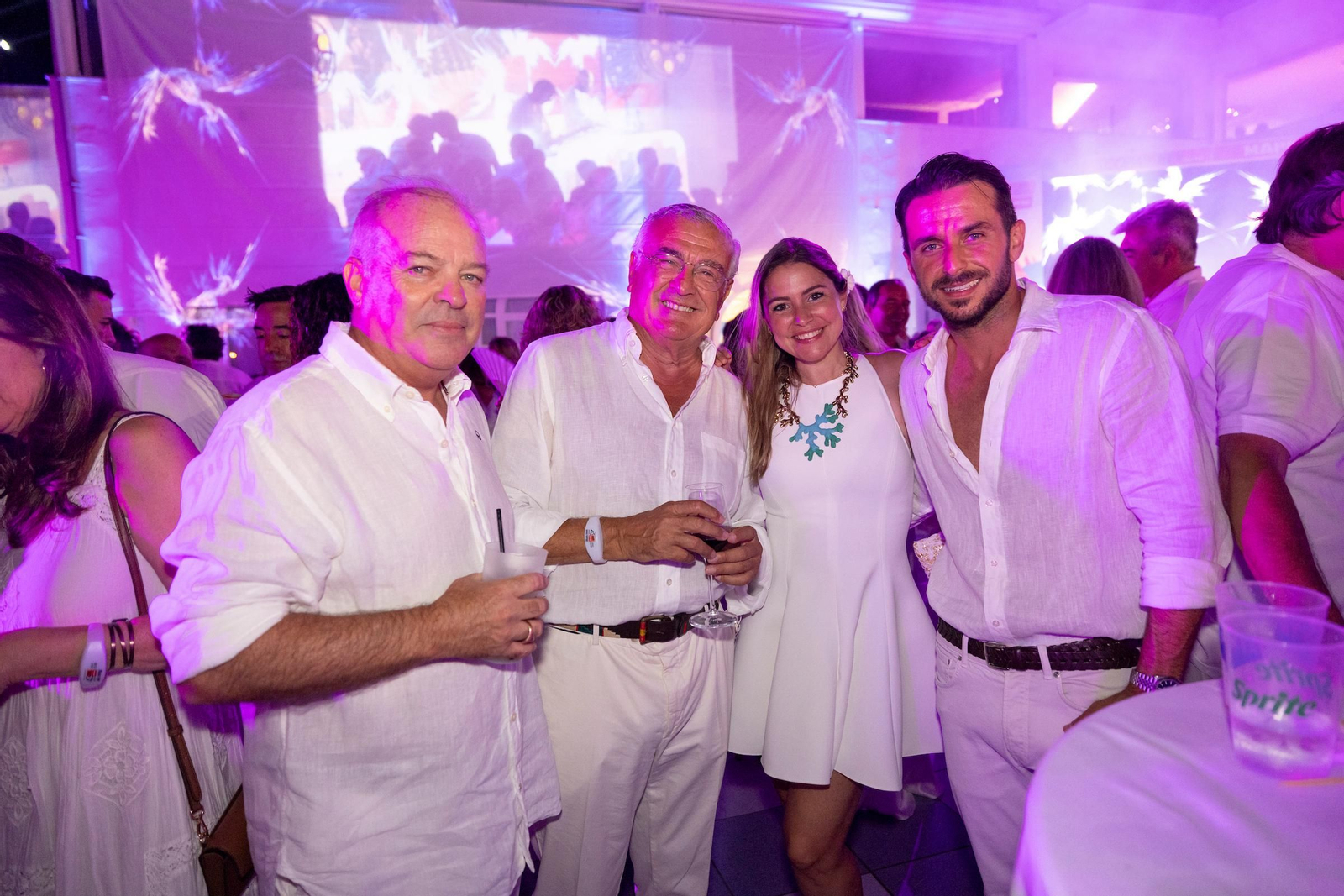 Búscate en el Cóctel de Blanco de la Copa del Rey Mapfre de vela