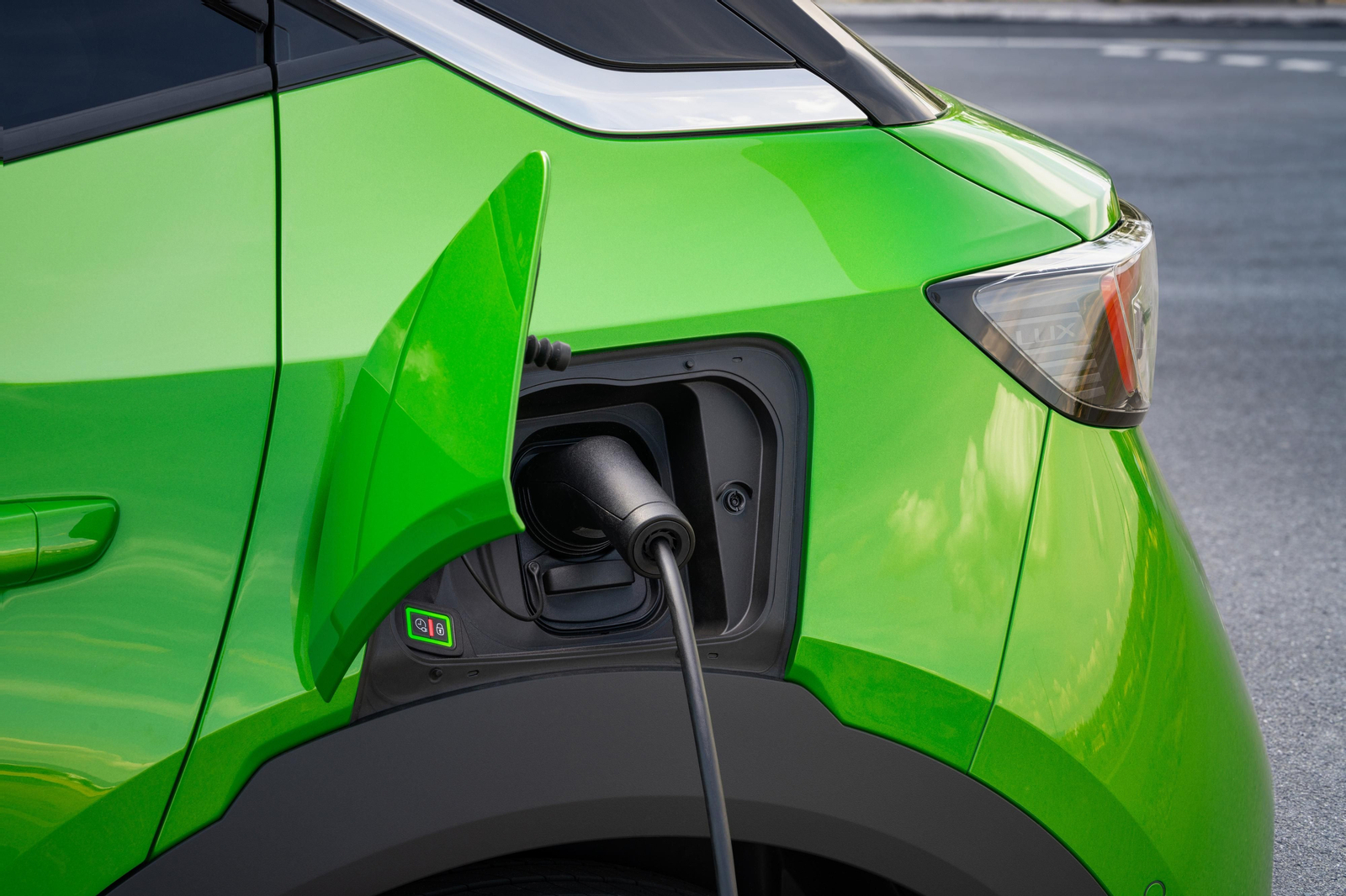 Las automatriculaciones de eléctricos se multiplican por ocho en diciembre para evitar el pago de multas Las automatriculaciones de eléctricos se multiplican por ocho en diciembre para evitar el pago de multas