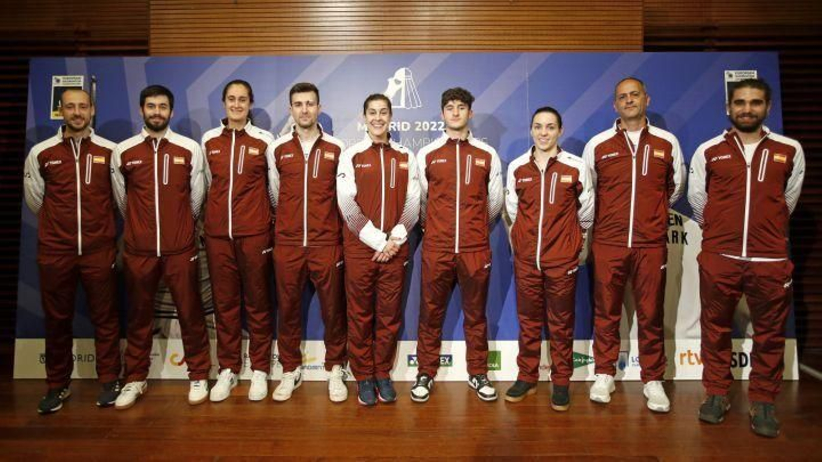Carolina, en el centro, con el resto de la selección española que compite en Suiza.