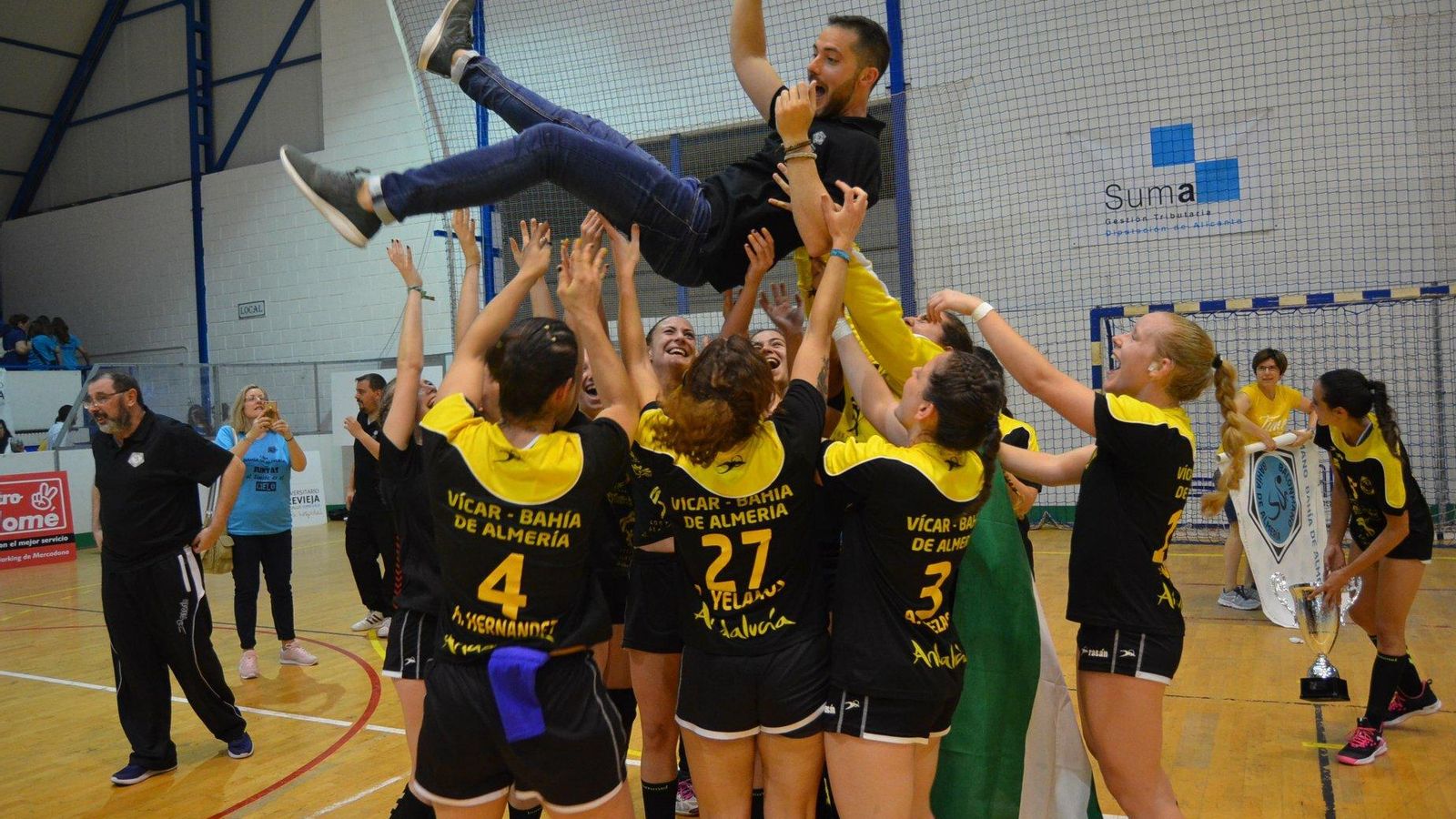 Manteo al míster, Agus Collado.