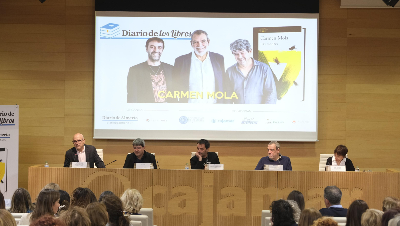 Imágenes de Diario de los Libros con Carmen Mola