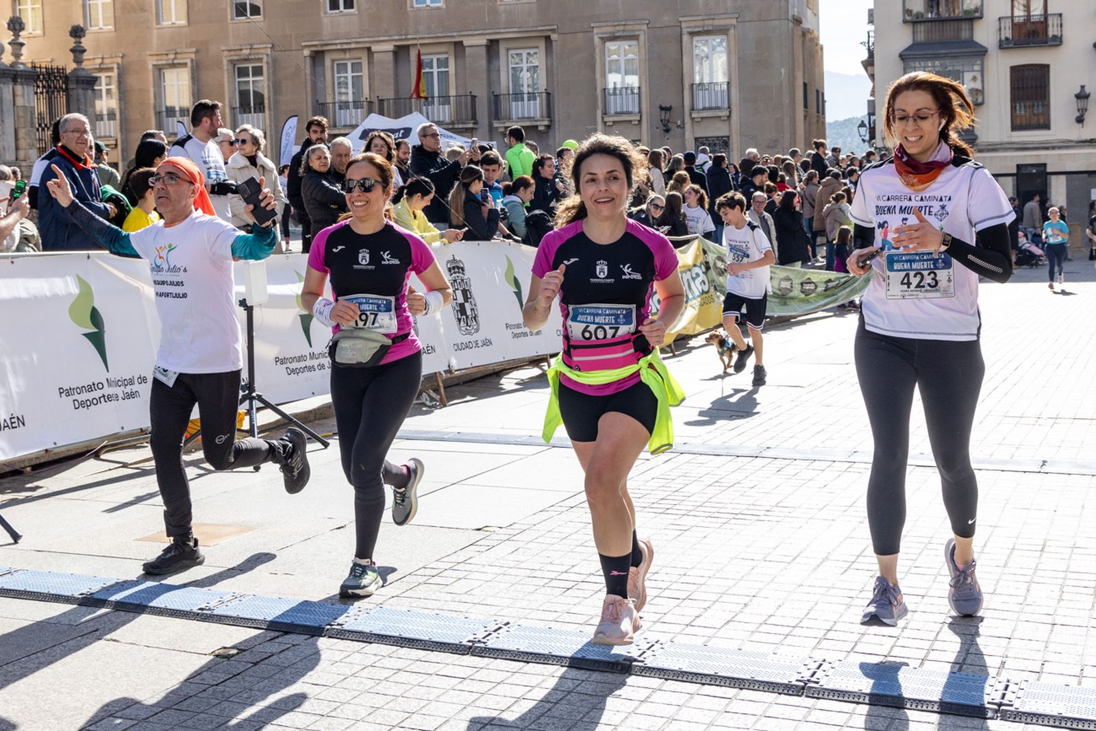 En imágenes: deporte y solidaridad se dan la mano en la VI Carrera-Caminata de la Hermandad de la Buena Muerte (2)