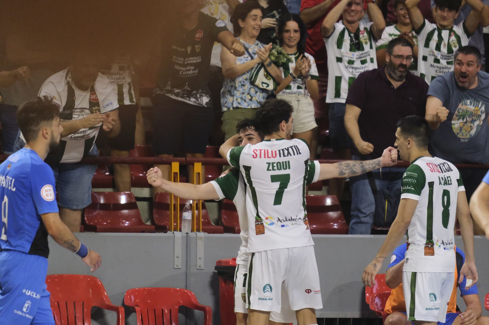 La victoria del Córdoba Futsal ante el Viña Albali Valdepeñas, en imágenes
