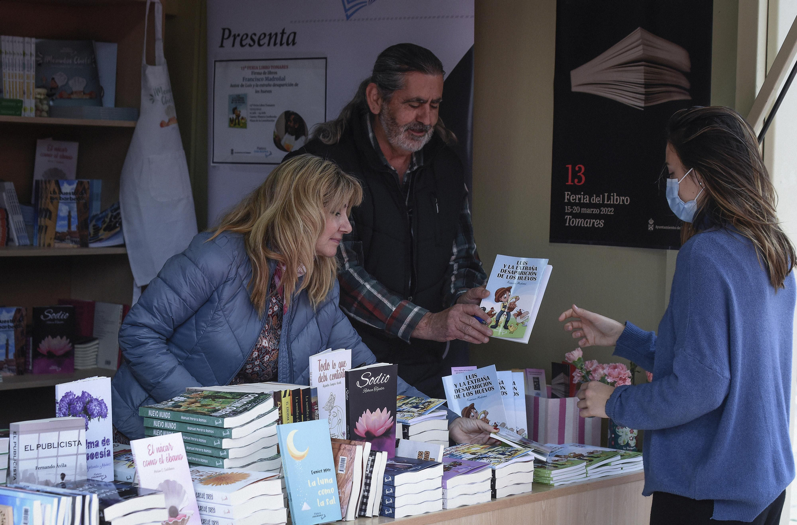 La Feria del Libro de Tomares, en imágenes