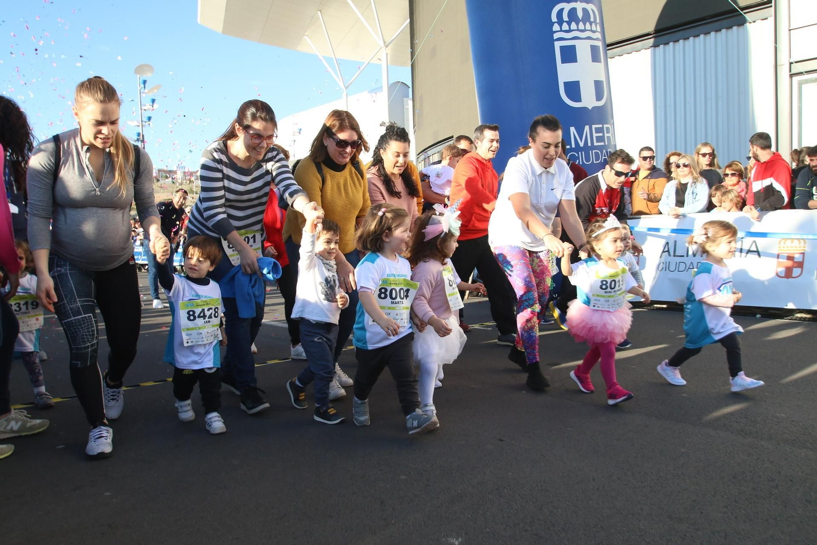 Fotogalería de las carreras infantiles del Medio Maratón de Almería