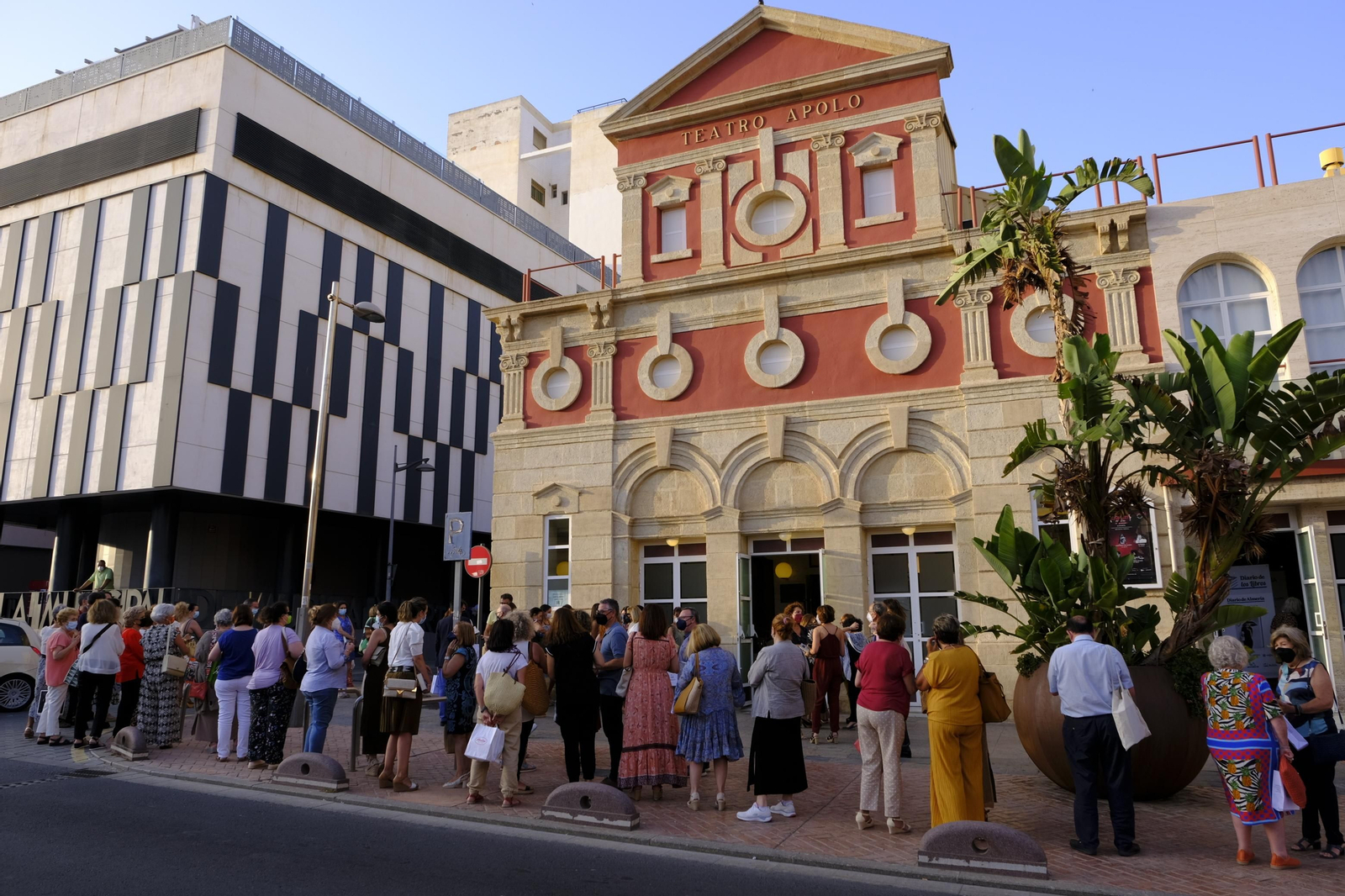 Fotogalería del Diario de los Libros, con María Dueñas. Almería