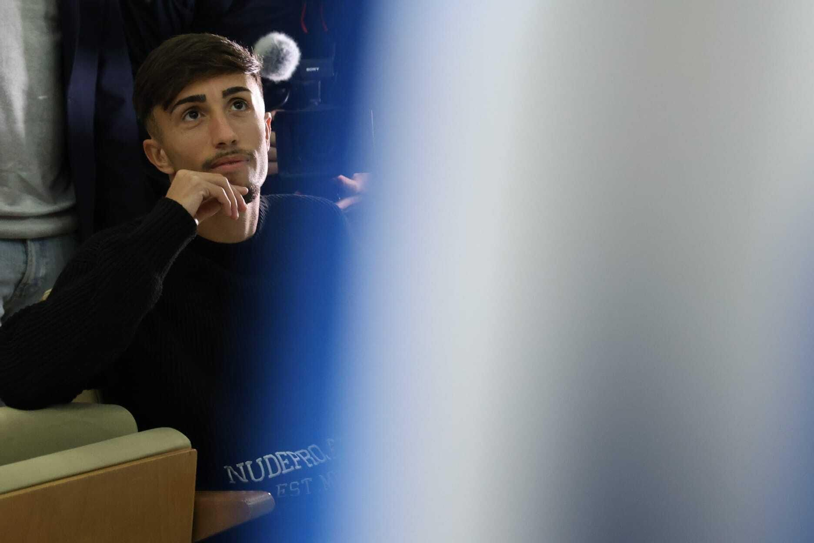 La renovación de David Larrubia, en fotos