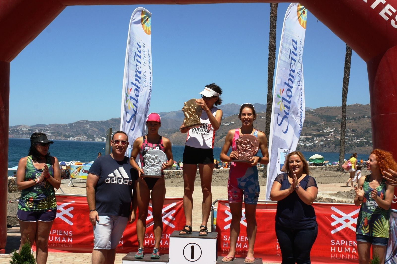 La granadina Anna Gay, en lo más alto del podio.