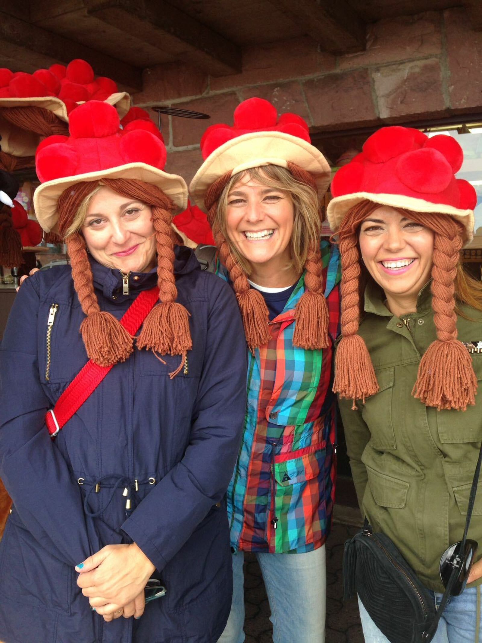 Tranquilidad, que este tipo no lo hemos sacado en Cádiz. Es un pueblo alemán de la Selva Negra con mis amigas, Charo Pérez y Paz Santana. Una escapada de confidencias y risas para cargar baterías con energía altamente positiva.