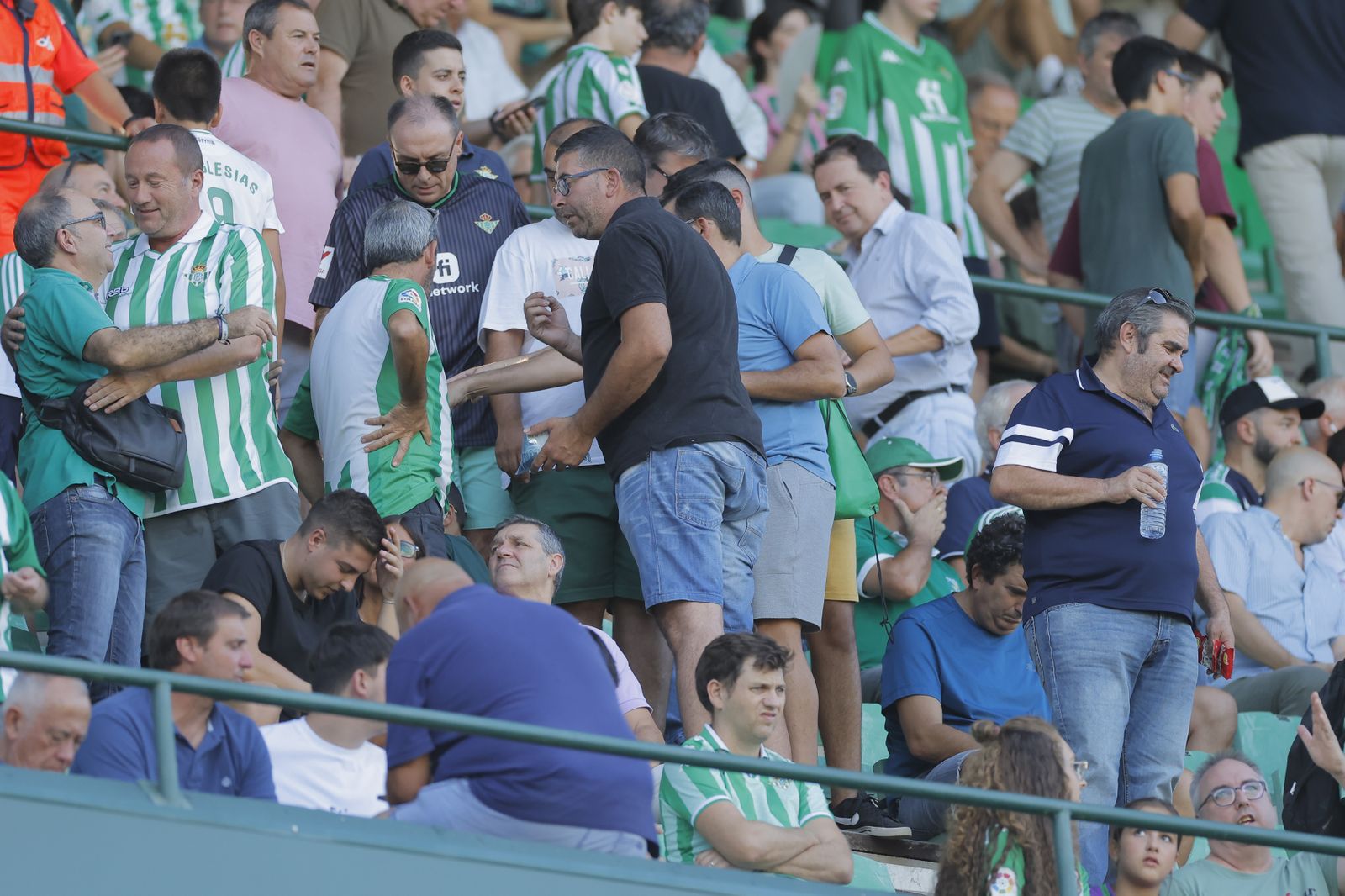 Búscate en la fotos del Betis-Sparta