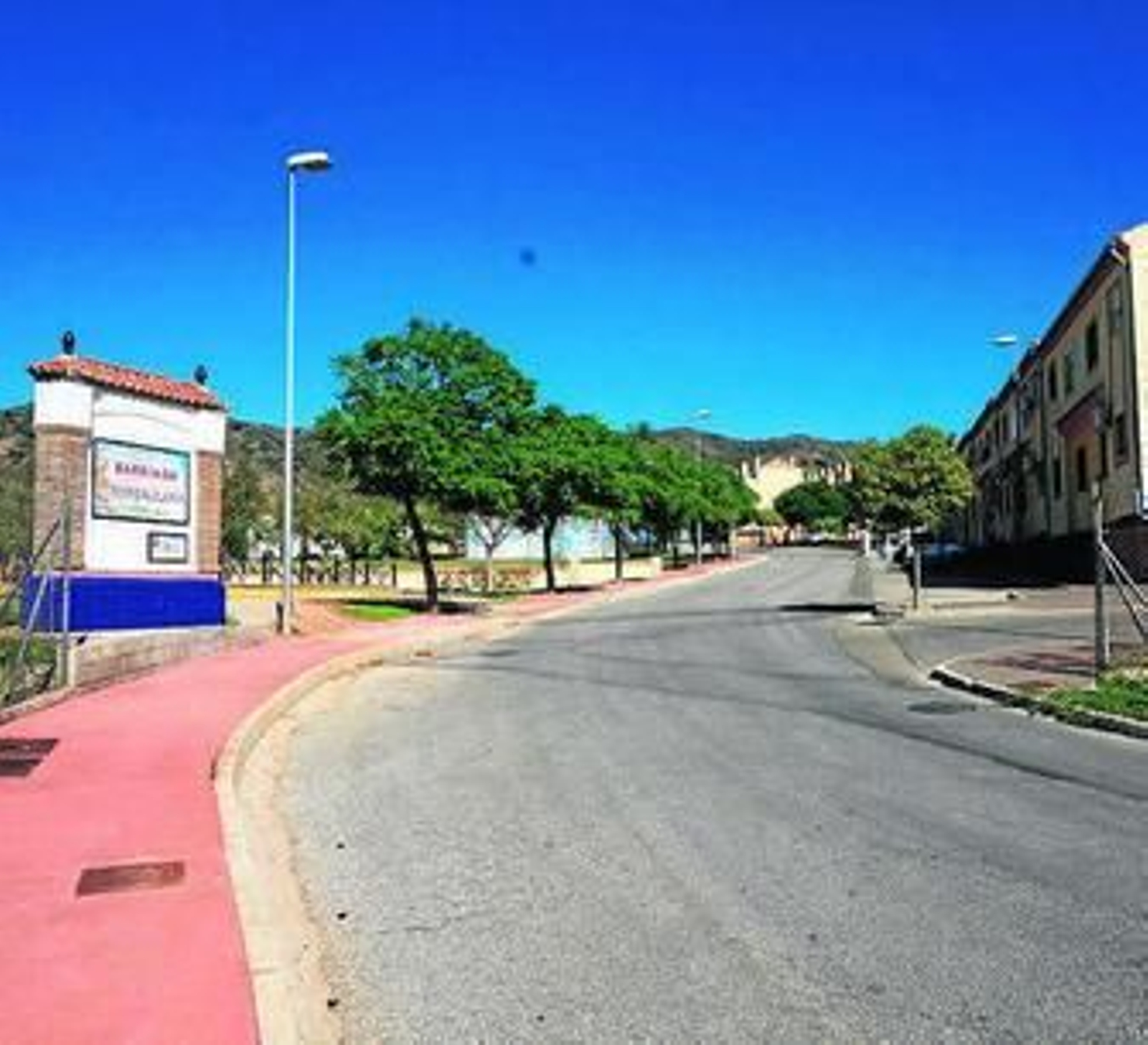 La entrada a Torrealquería.