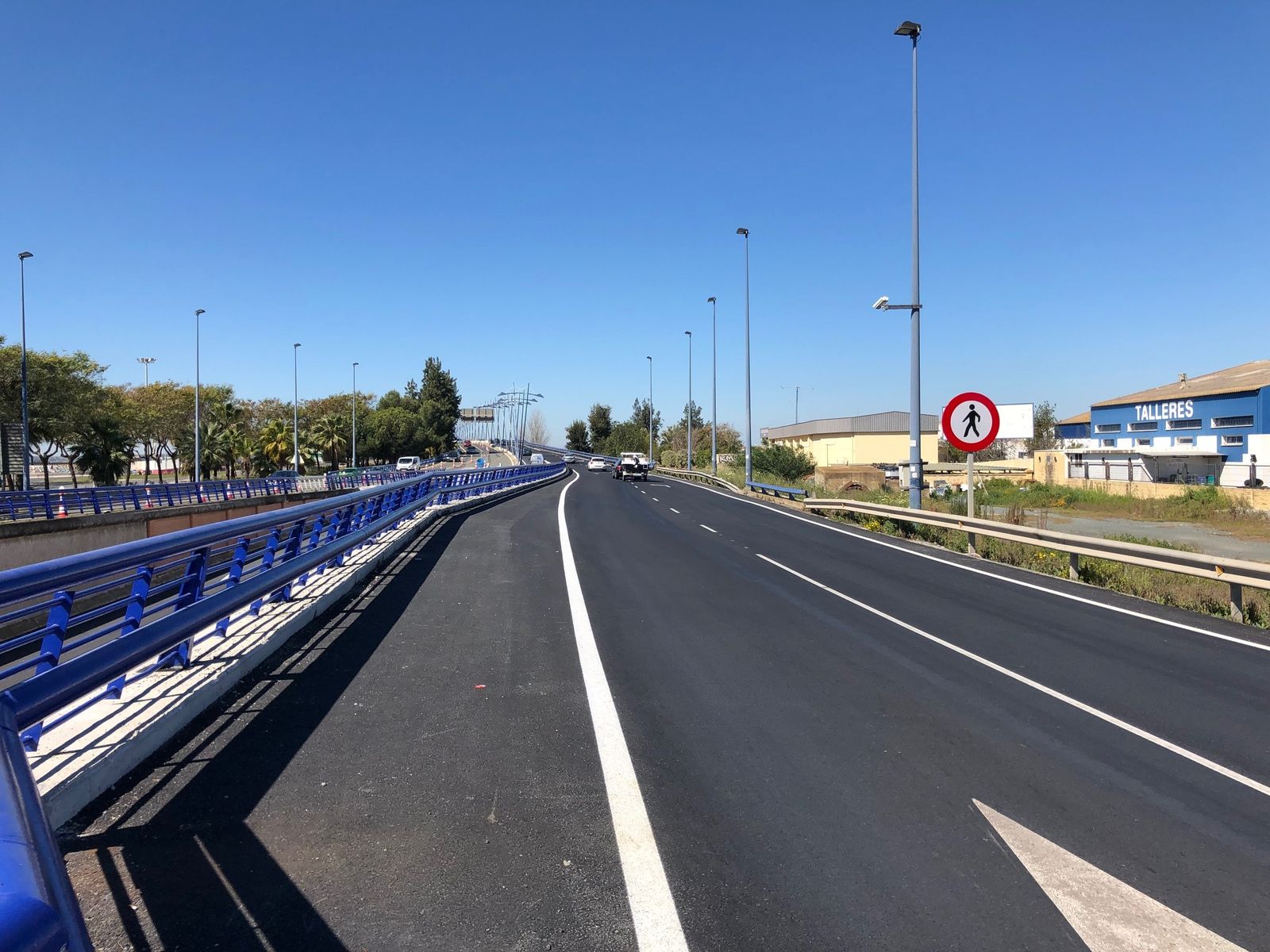 El Puente del Odiel este viernes con los dos carriles nuevamente abiertos.