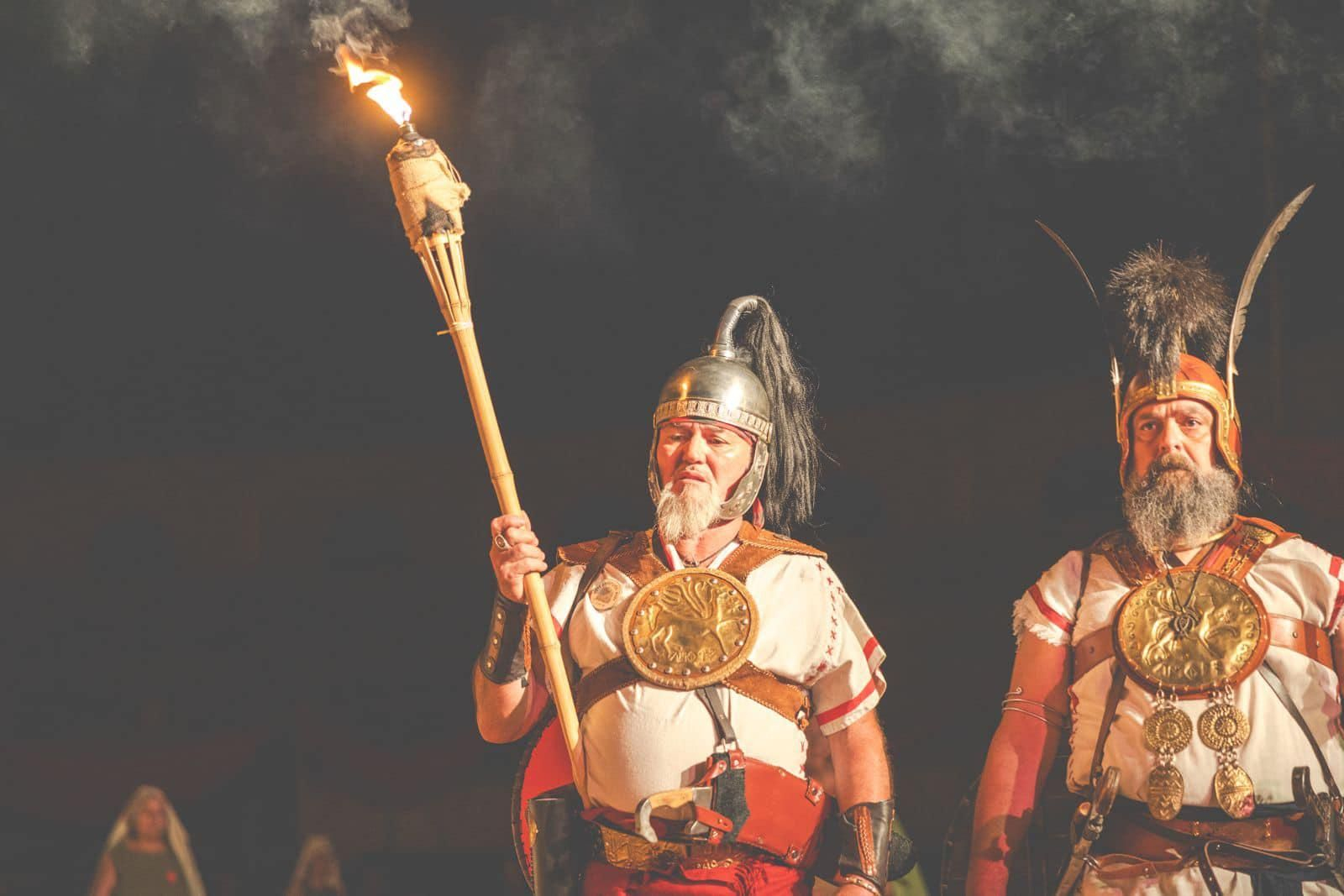 La cremación de un guerrero íbero en Festum, en imágenes